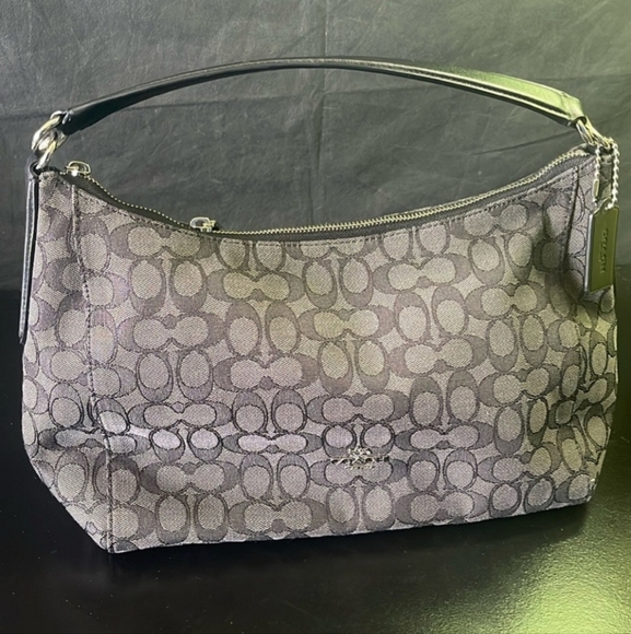 Coach New York Purse EUC Gray Silver Soft Sided Bag- It's a Classic! - Picture 1 of 6